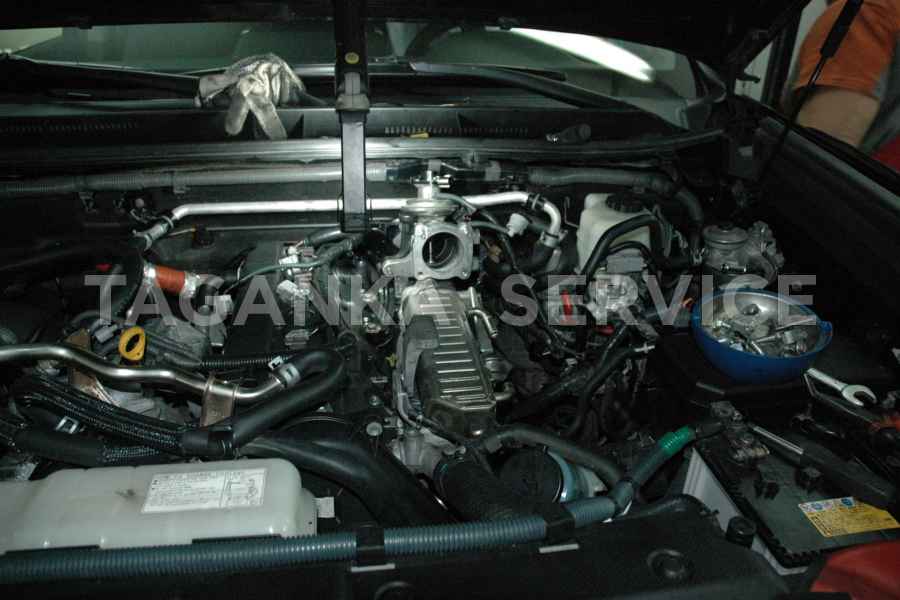 Чистка системы рециркуляции выхлопных газов (EGR) Toyota Land Cruiser Prado 150 - фото 19