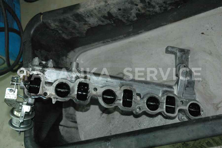 Чистка системы рециркуляции выхлопных газов (EGR) Toyota Land Cruiser Prado 150 - фото 3