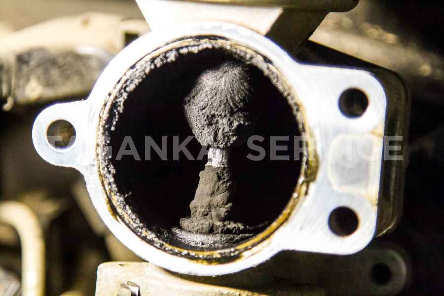 Чистка системы рециркуляции выхлопных газов Toyota Land Cruiser Prado 150 - фото 2