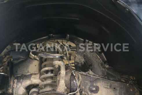 Монтаж усиленных тормозных шлангов для улучшения работы системы торможения Toyota - фото 5