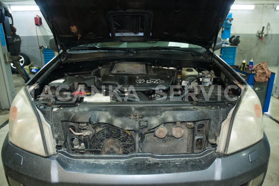 О комплектациях Toyota Land Cruiser Prado 120 с дизельным двигателем для разных регионов - фото 6