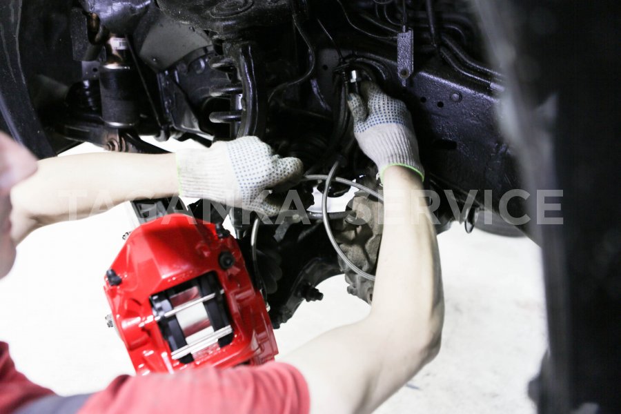 Правильная доработка тормозов при тюнинге системы Toyota Land Cruiser 200 - фото 13