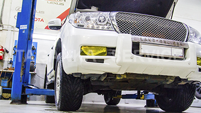 Блог - Проводим техническое обслуживание Toyota Land Cruiser 200, обозреваем модель и узнаём мнение владельца