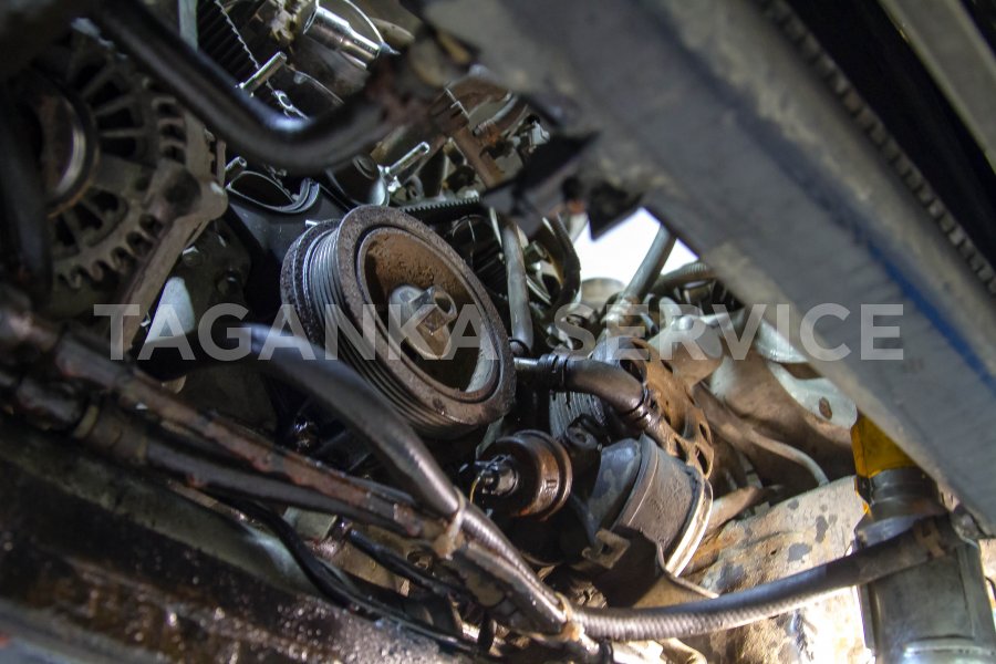 Техническое обслуживание Toyota Land Cruiser 100 – замена ремня ГРМ - фото 5