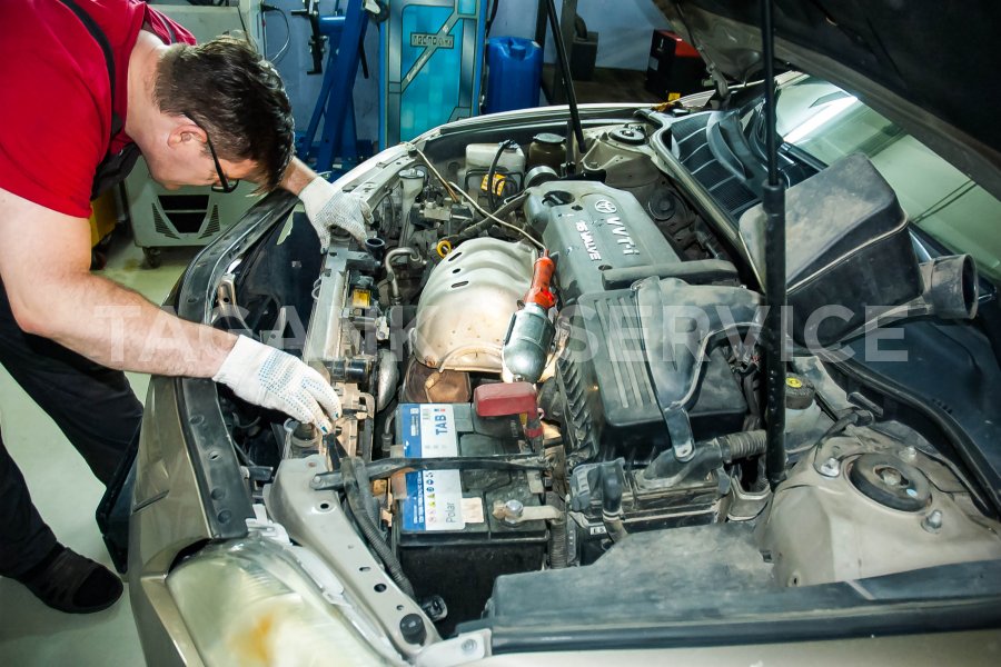 Toyota Camry V40: замена радиатора системы охлаждения двигателя - фото 3