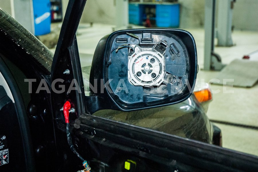 Toyota Land Cruiser 200: ремонт бокового зеркала - фото 12