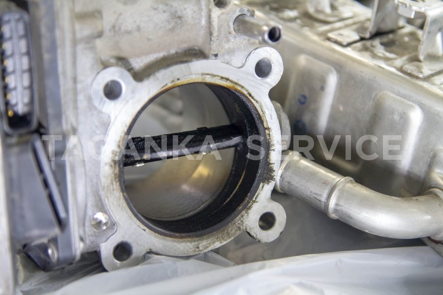 Toyota Land Cruiser Prado 150 – процедура чистки системы EGR - фото 15