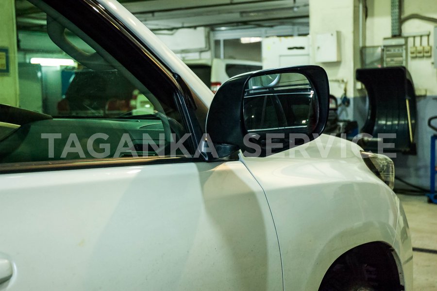 Toyota Land Cruiser Prado 150: ремонт бокового зеркала - фото 4