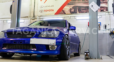 Блог - “Toyota Altezza” со спортивным тюнингом – машина выходного дня для владельца “Toyota Land Cruiser 200”