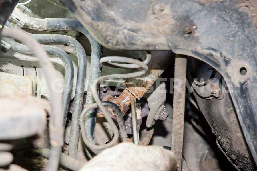 Замена карданной передачи системы рулевого управления Toyota Land Cruiser 200 - фото 5