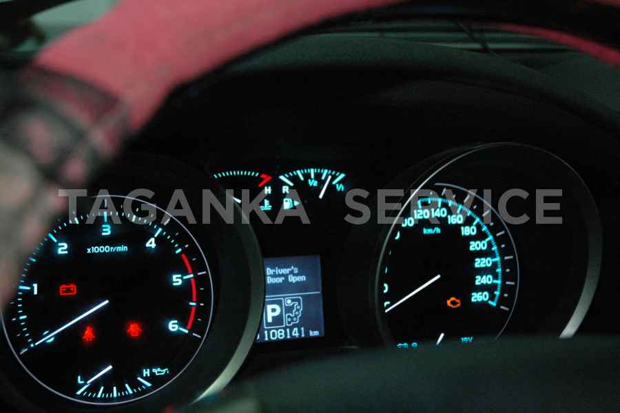 Замена рычагов передней подвески в Toyota Land Cruiser 200 - фото 2