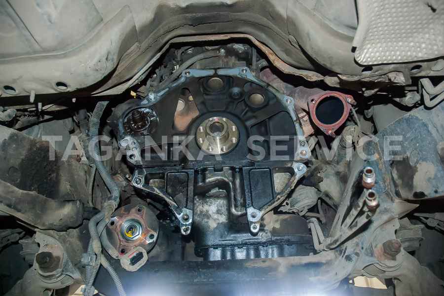 Замена заднего сальника коленвала Toyota Land Cruiser Prado 150 с дизельным двигателем - фото 7